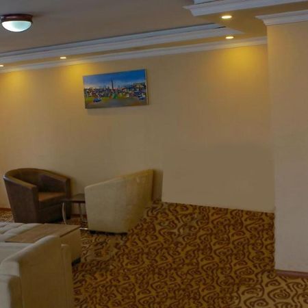 Holiday Hotel Αντίς Αμπέμπα Εξωτερικό φωτογραφία