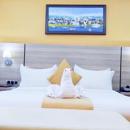 Holiday Hotel Αντίς Αμπέμπα Εξωτερικό φωτογραφία