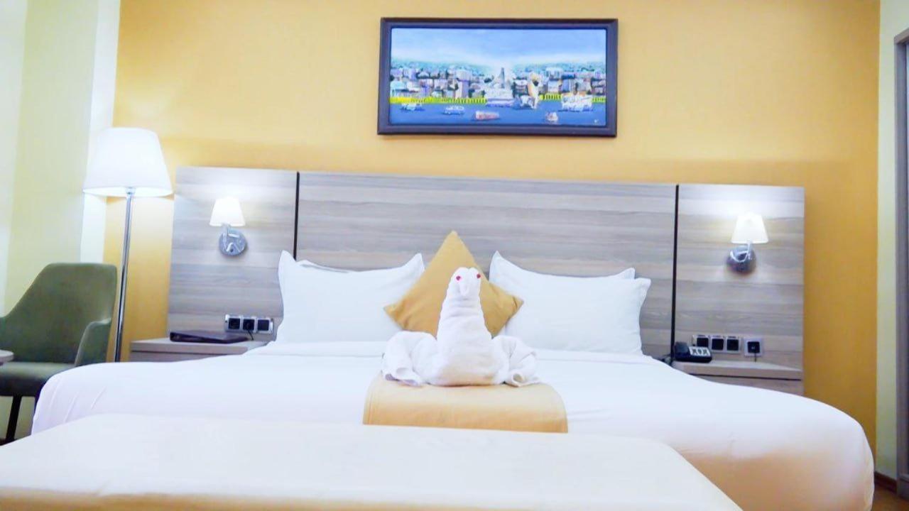 Holiday Hotel Αντίς Αμπέμπα Εξωτερικό φωτογραφία